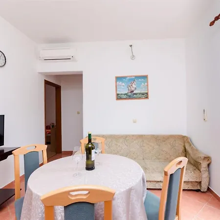 And Ljubica I Branko - Two Bedroom A2 לופאר