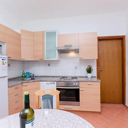And Ljubica I Branko - Two Bedroom A2 לופאר
